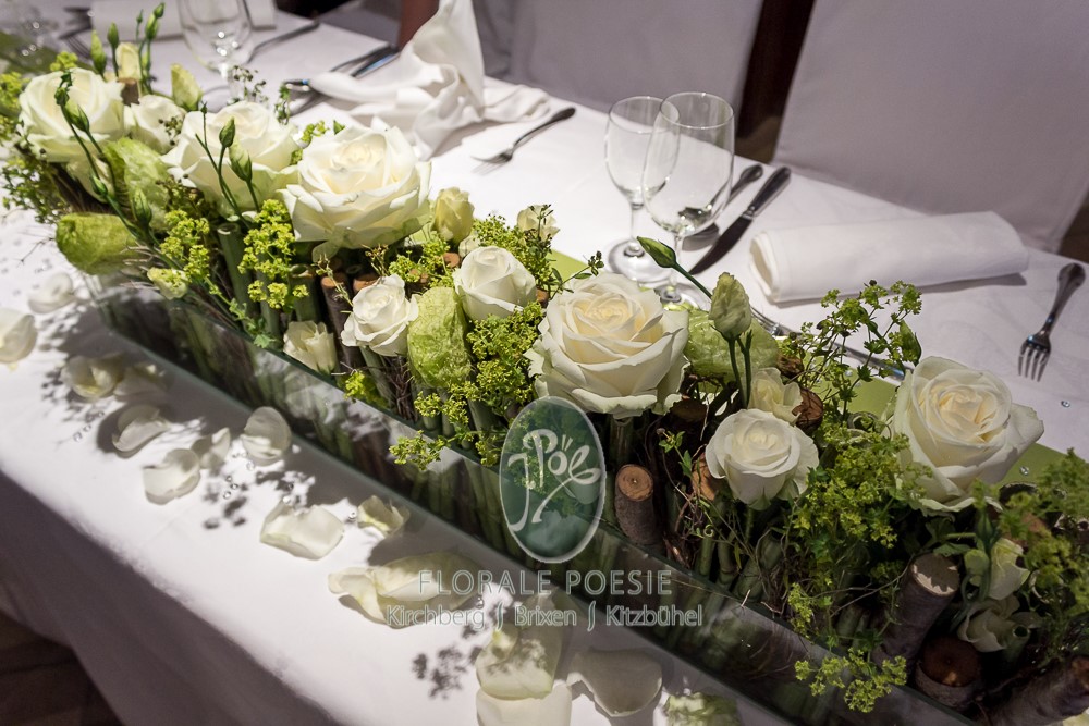 Brautstrauß mit zarten Blüten, gebunden von Florale Poesie